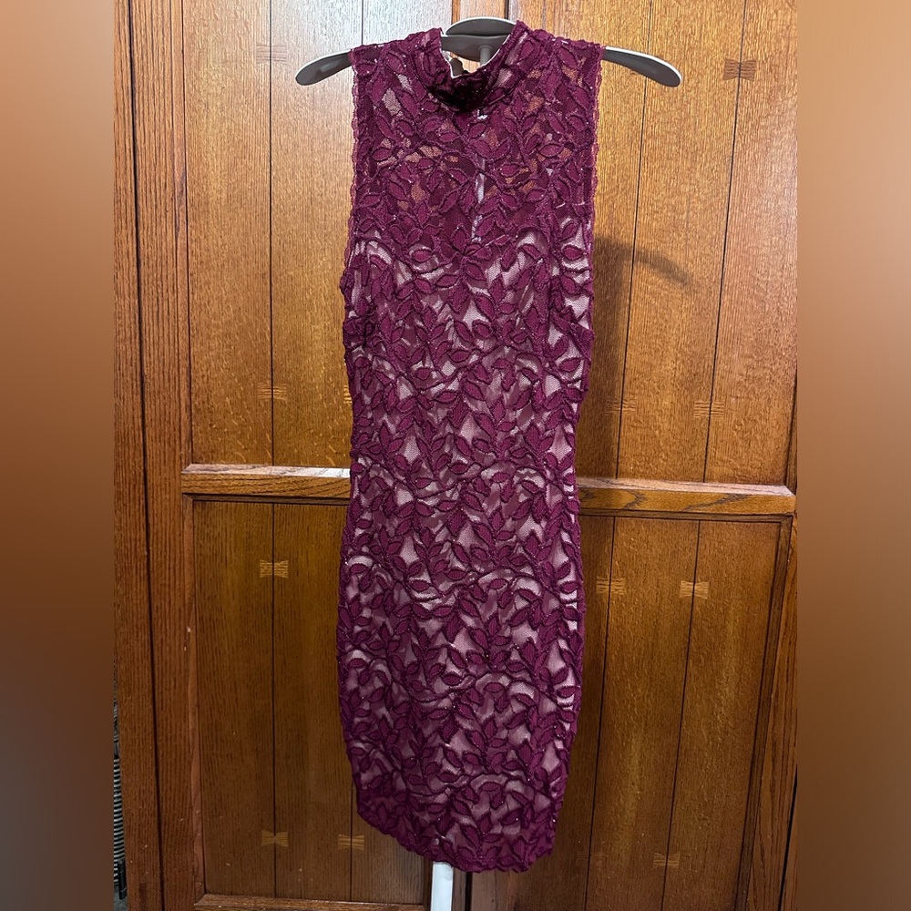 Emerald Sundae Juniors' Mock-Neck Glitter Lace Dress Size XXS